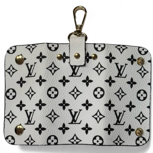 Louis Vuitton Monogram Black and White Key Holder - Picture 5 of 5